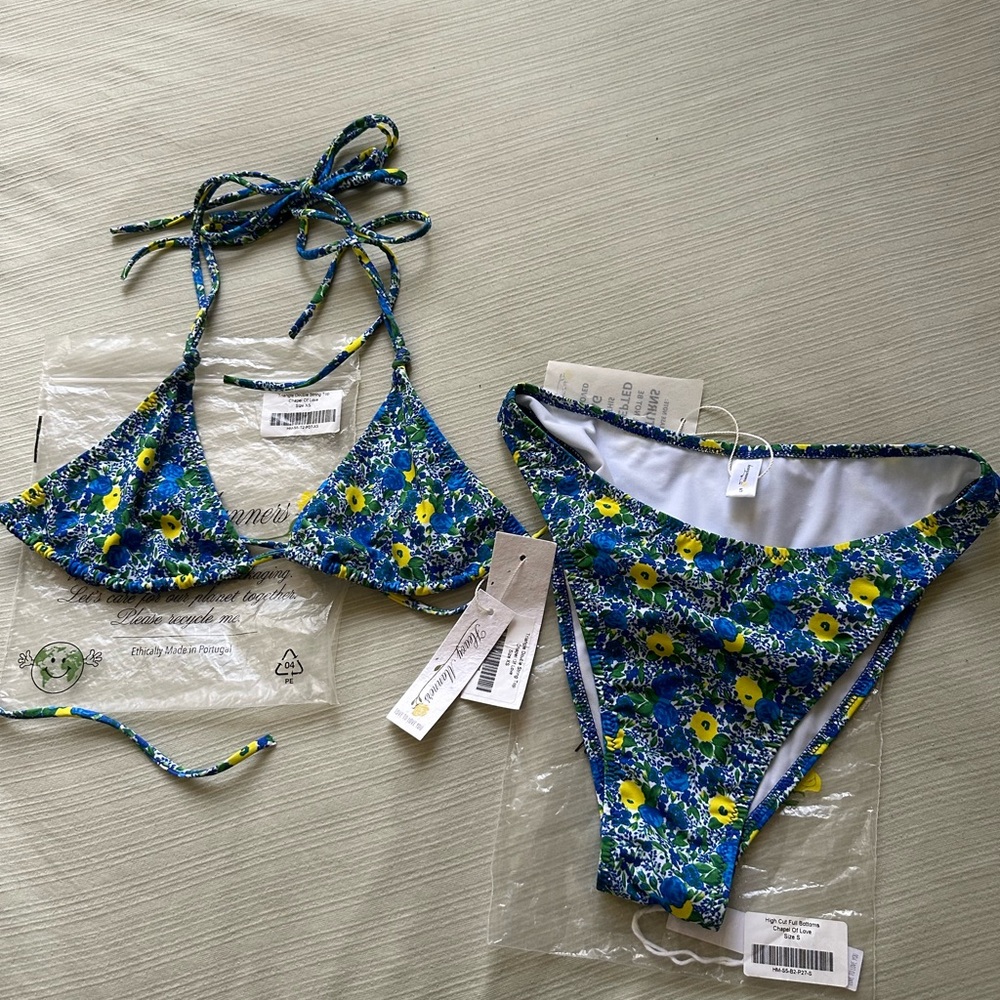 BNWT heavy manners chapel of love set